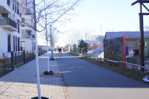 radweg-mainkai-hohe-hafenspielplatz-offenbach-am-main-2.jpg