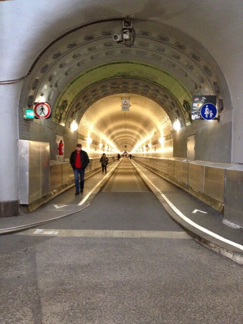 elbtunnel.jpg