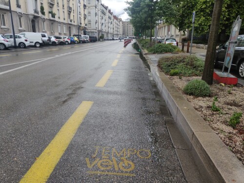 pop-up-radweg-schutzstreifen-grenoble.jpg