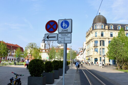 Fußgängerzone mit Freigabe für Lieferverkehr in Erfurt