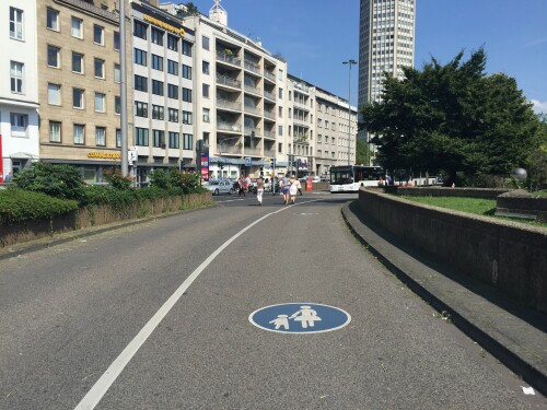 koln-fussweg.jpg