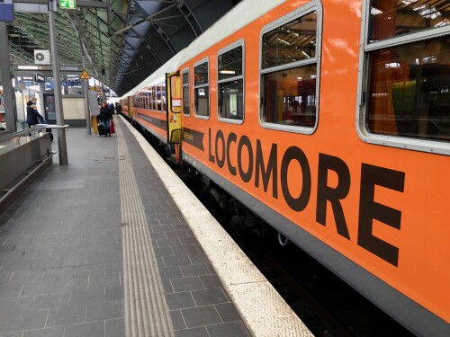 locomore-am-berliner-ostbahnhof.jpg