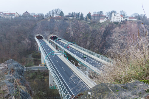 Autobahn A17 Dölzschener Tunnel Einfahrt Weißeritztalbrücke (Dresden – Prag)