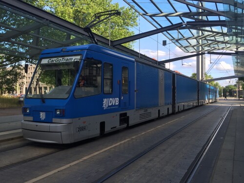 cargo-tram-dresden-postplatz.jpg