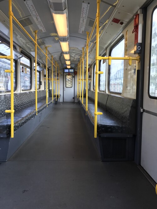 u-bahn-wagen-berlin.jpg