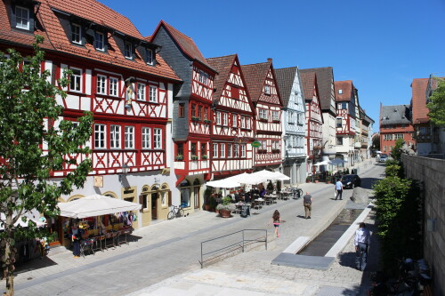 verkehrsberuhigung-in-der-hauptstrasse-von-ochsenfurt.jpg