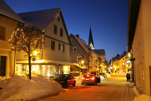 winterliches-dorf-bischofsgrun-im-fichtelgebirge.jpg