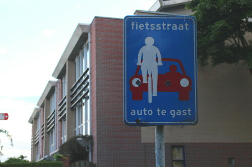 zeichen-fahrradstrasse-niederlande.jpg