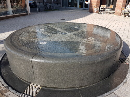 brunnen-auf-dem-leyensplatz-in-wesel.jpg