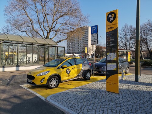 mobipunkt-am-pirnaischen-platz-in-dresden1.jpg