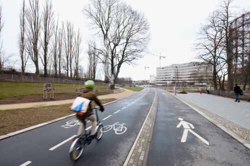 getrennter-geh-und-radweg-radschnellweg-qualitatsstandard.jpg