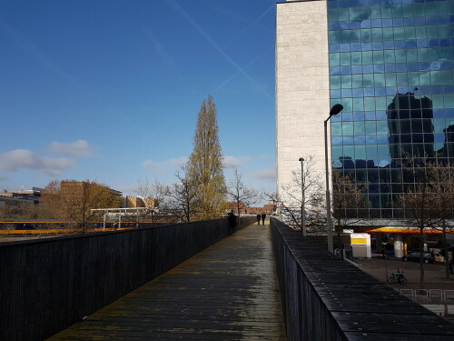 luchtsingel-brucke-in-rotterdam.jpg