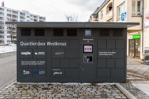 mobilitatsstation-munchen-westkreuz-mit-quartiersbox.jpg