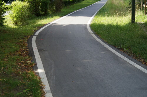 markierte-randstreifen-radweg.jpg