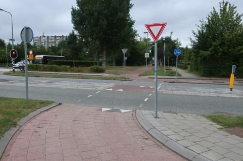 radweg-querung-ohne-bevorrechtigung.jpg