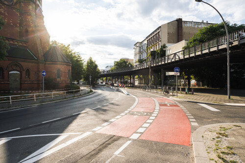 zweirichtungsradweg-knotenpunktlosung.jpg