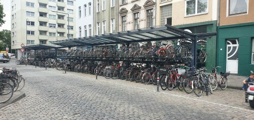 fahrradparken-bahnhof-koln-sud.jpg