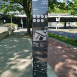 Duesseldorf-Mobilitaetsstation-stadttor-stele