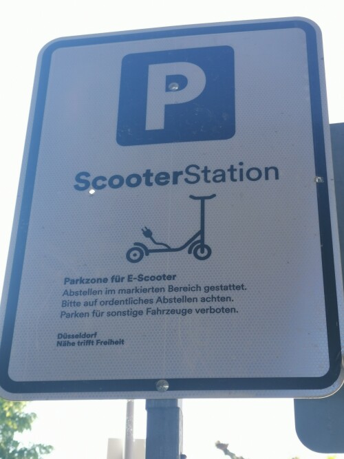 schild-scooterstation-duesseldorf.jpg