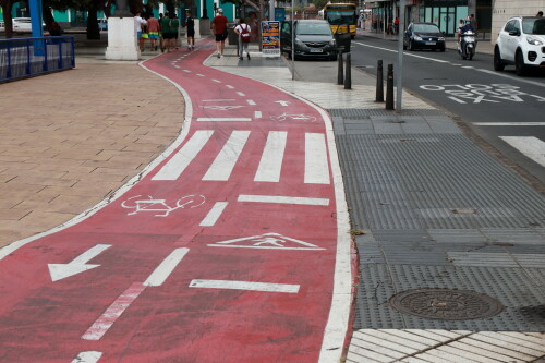 traffic marks in bike lane