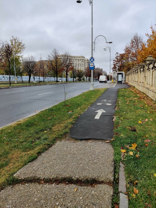 Unebener Radweg Fail Bukarest