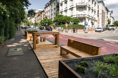 Parklet im Oeder Weg (Frankfurt am Main)