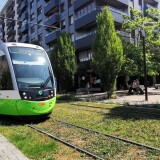 Avenida_Gasteiz-strassenbahn-rasengleis-vitoria-gasteiz